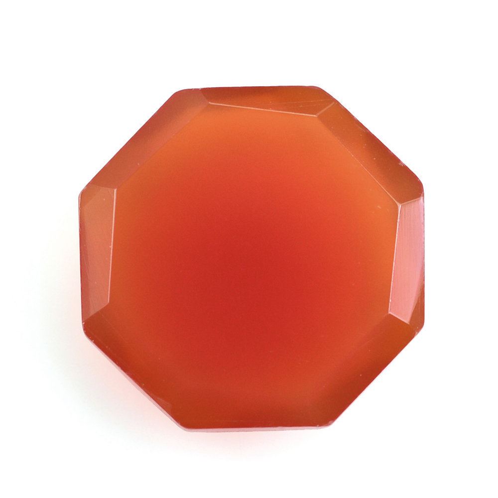 RED ONYX CHECKER OCTAGON CAB 10MM 2.74 Cts.