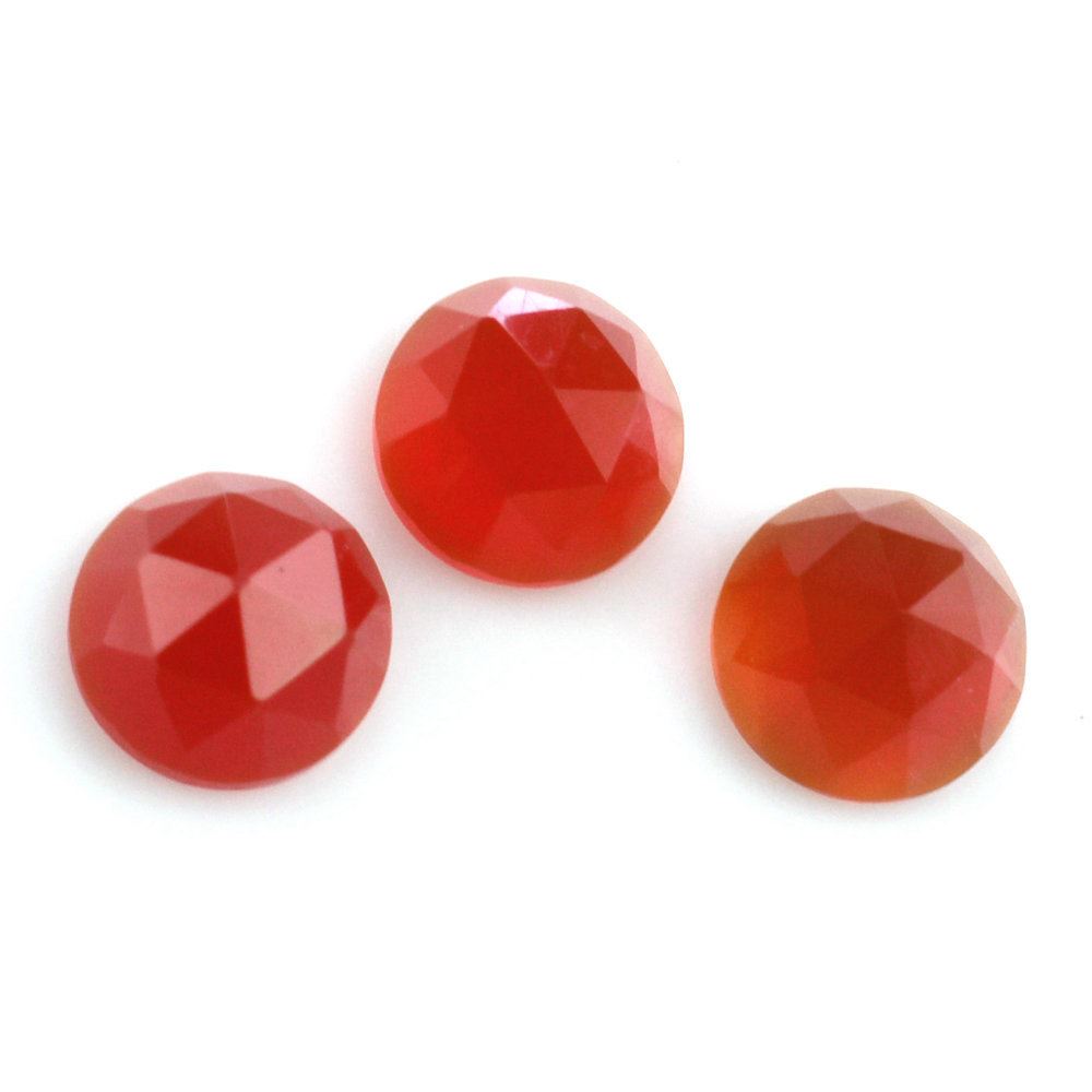 RED ONYX ROSE CUT ROUND CAB 5MM 0.48 Cts.