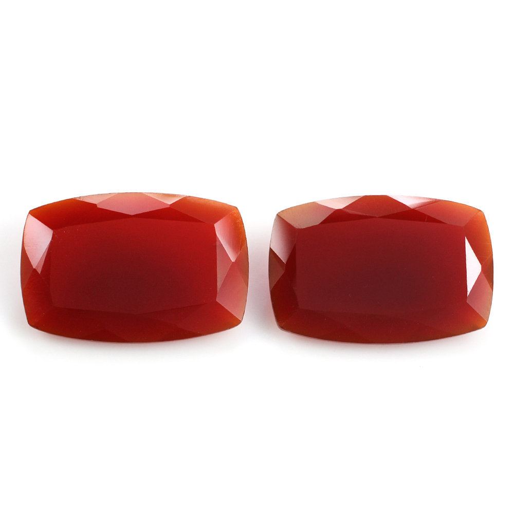RED ONYX CUT CUSHION 24X17MM 16.11 Cts.