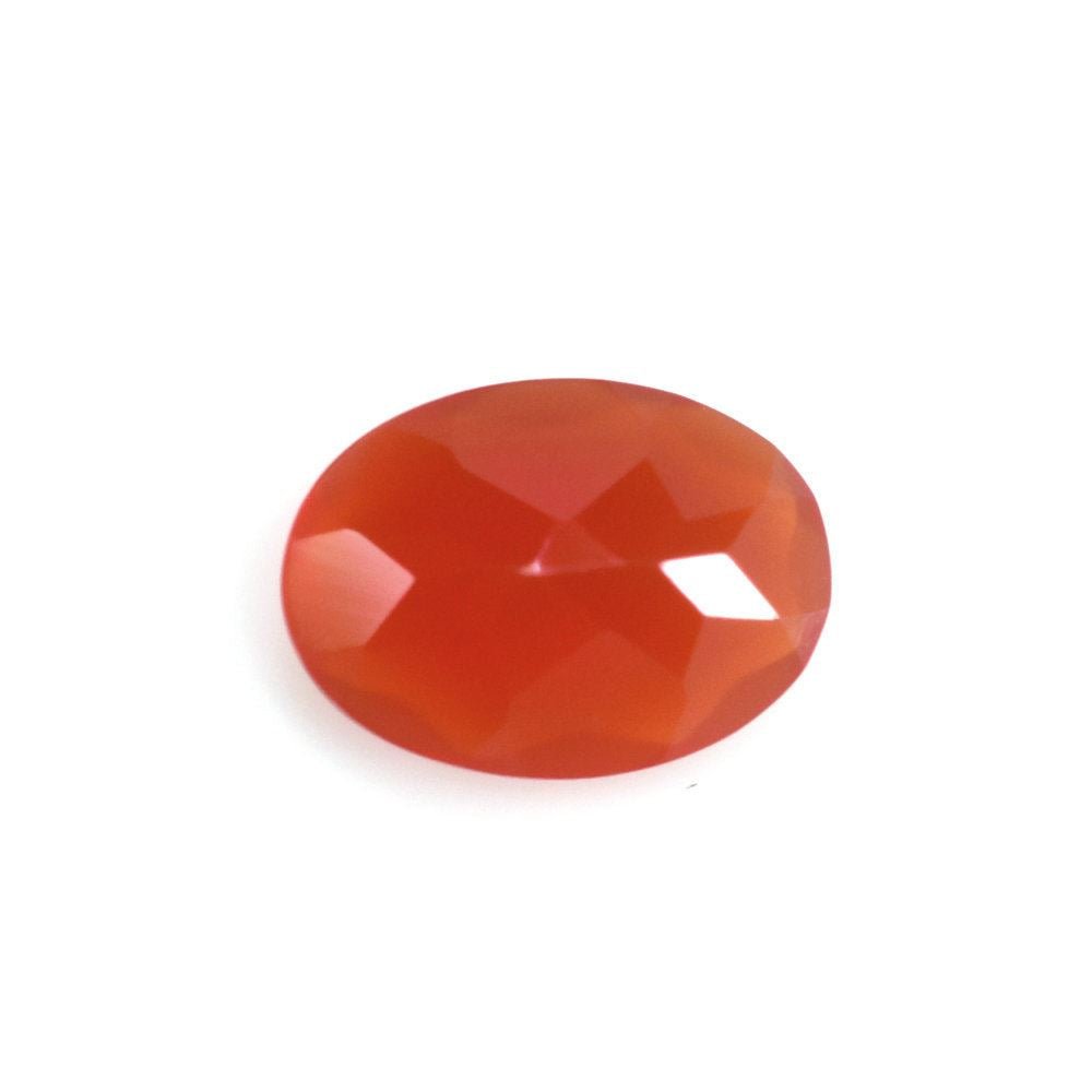 RED ONYX CUT OVAL 7X5MM 0.40 Cts.