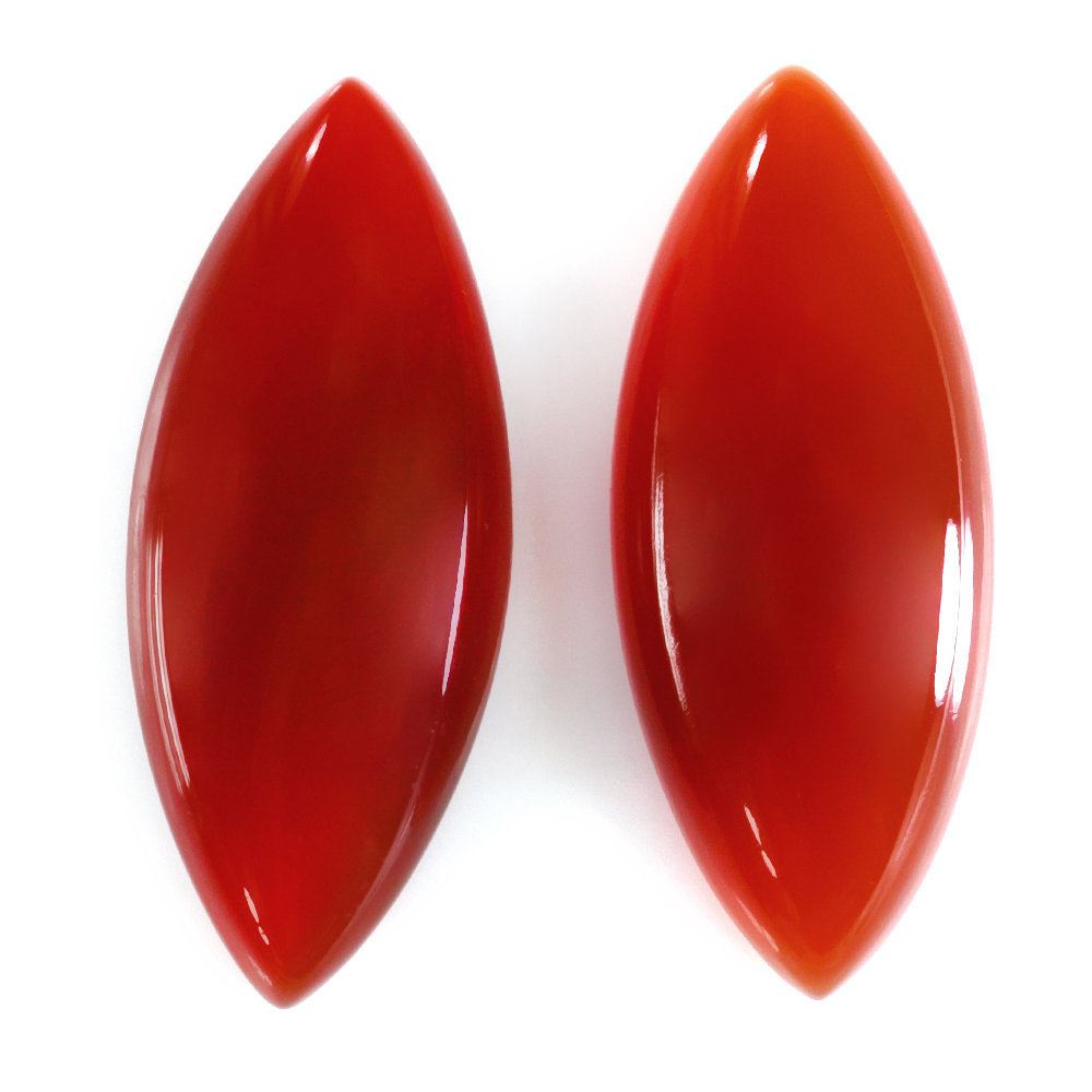 RED ONYX MARQUISE CAB 25X10MM 8.20 Cts.