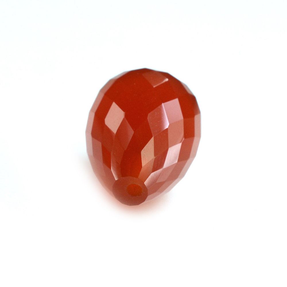 RED ONYX FACETED DROPS (HALF DRILL 1.00MM) (MEDIUM/CLEAN) 14X10MM 9.63 Cts.