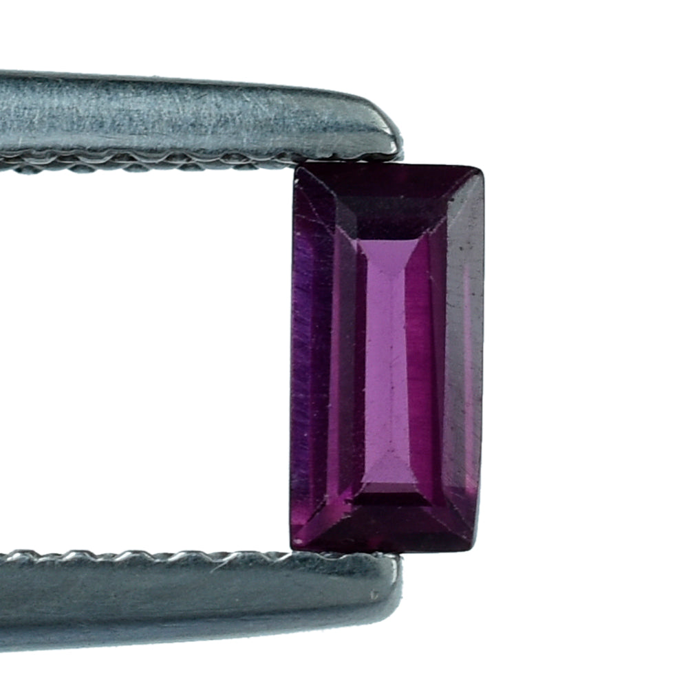 RHODOLITE CUT BAGUETTE 6X3MM 0.50 Cts.