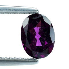 RHODOLITE CUT OVAL 8X6MM 1.55 Cts.