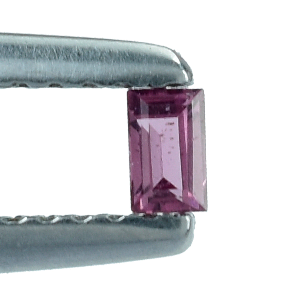 RHODOLITE CUT BAGUETTE 3X2MM 0.11 Cts.