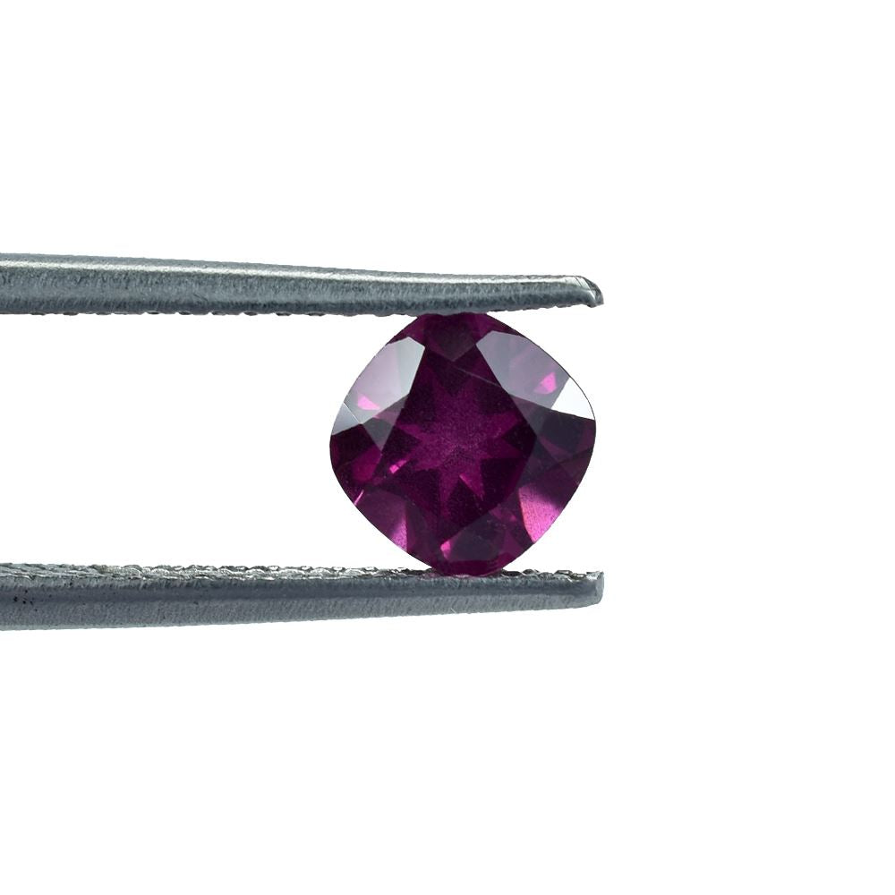 RHODOLITE CUT CUSHION SRC (REDISH PURPLE) (SI) 6.00X6.00 MM 1.20 Cts.
