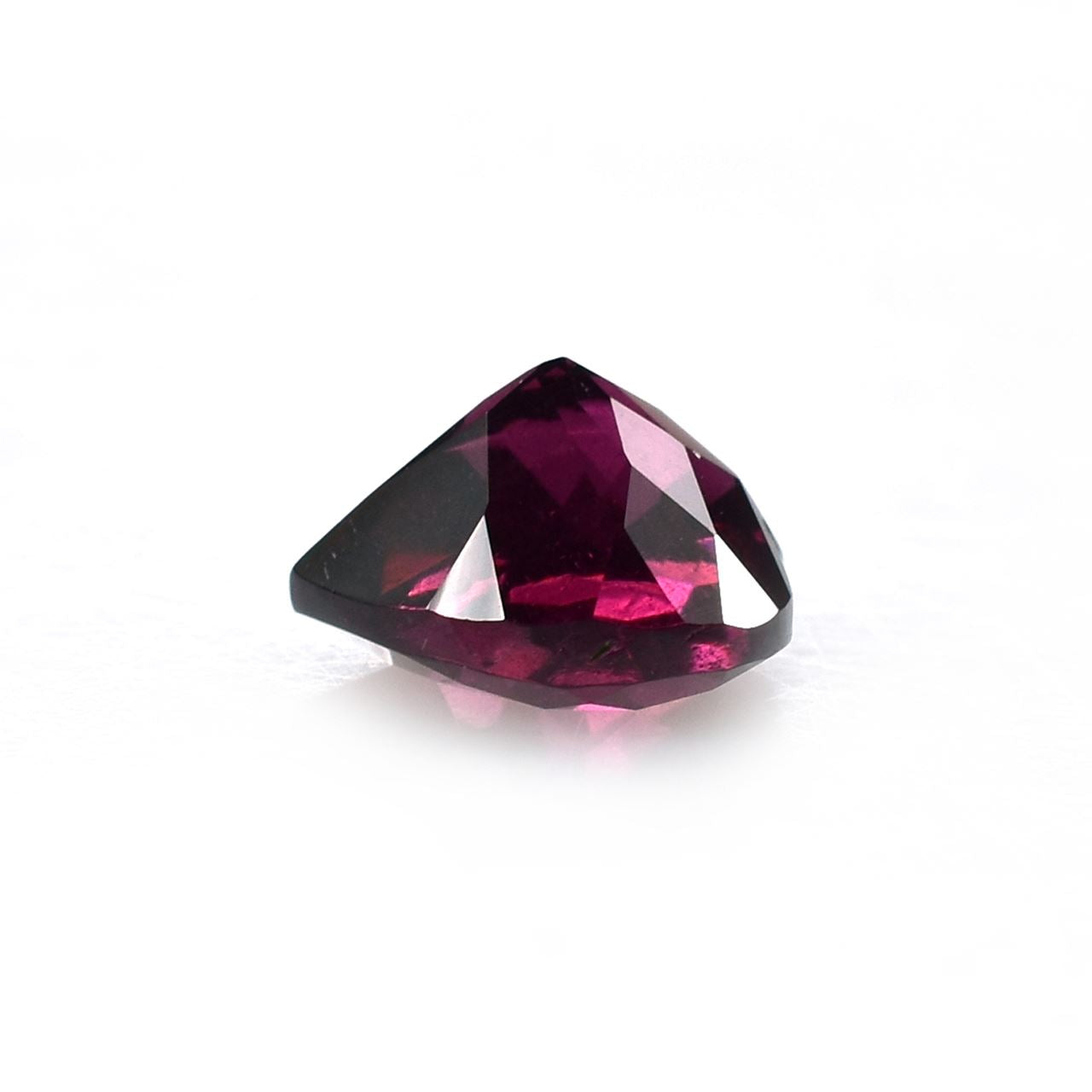 RHODOLITE CUT HEART (REDDISH PURPLE DARK)(HI) 9.00X9.00 MM 3.70 Cts.