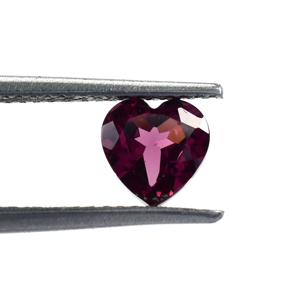 RHODOLITE CUT HEART (REDISH PURPLE LIGHT)(SI) 6.00X6.00 MM 1.13 Cts.