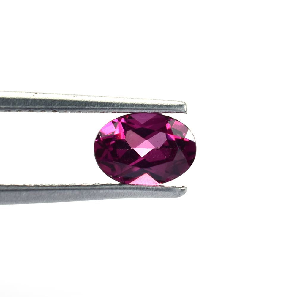 RHODOLITE CUT OVAL (REDDISH PURPLE CLEAN) 7.00X5.00 MM 0.97 Cts.