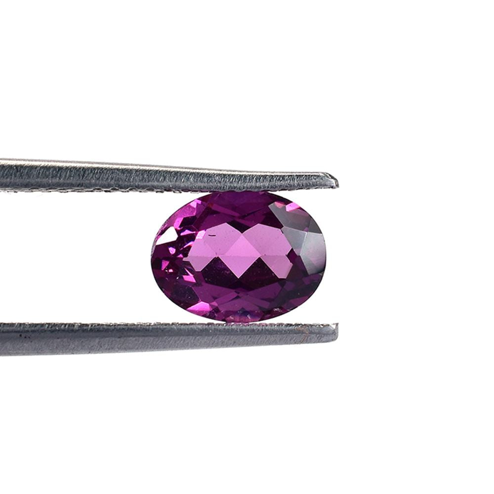 RHODOLITE CUT OVAL (REDDISH PURPLE LIGHT)(CLEAN) 8.00X6.00 MM 1.45 Cts.