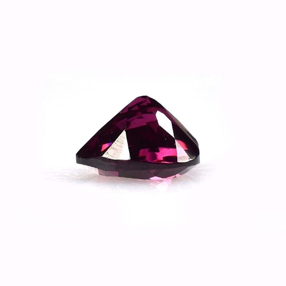 RHODOLITE CUT HEART (REDDISH PURPLE DARK)(CLEAN) 8.00X8.00 MM 2.65 Cts.