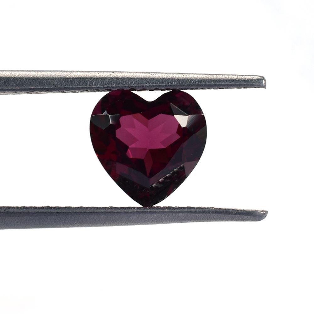 RHODOLITE CUT HEART (REDDISH PURPLE DARK)(CLEAN) 8.00X8.00 MM 2.50 Cts.