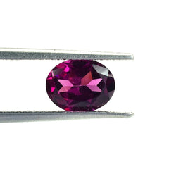 RHODOLITE CUT OVAL (REDDISH PURPLE MEDIUM)(SI) 9.00X7.00 MM 2.23 Cts.