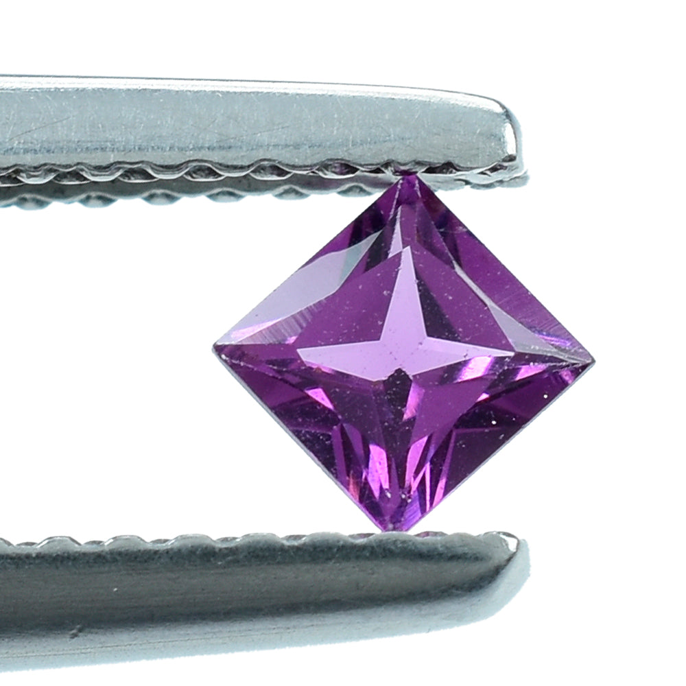 RHODOLITE PRINCESS CUT SQUARE 3.50MM 0.30 Cts.