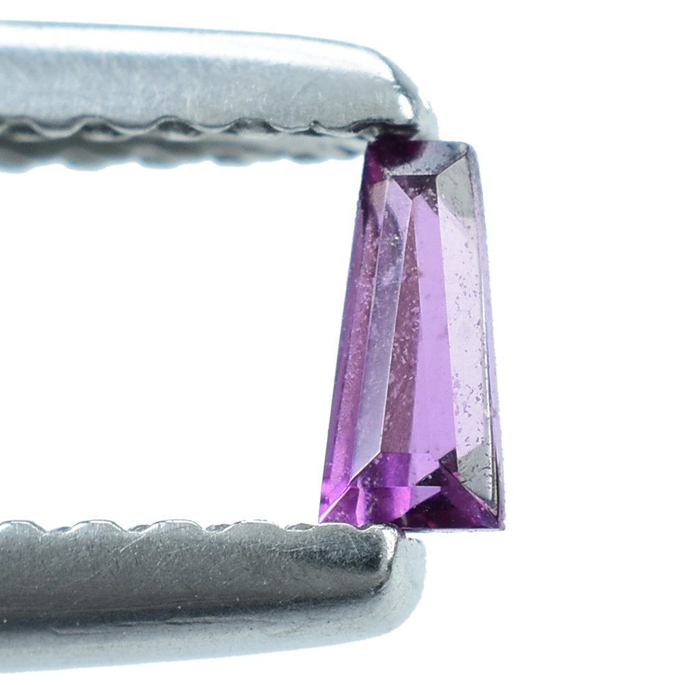 RHODOLITE CUT TAPERED 4X2X1MM 0.15 Cts.