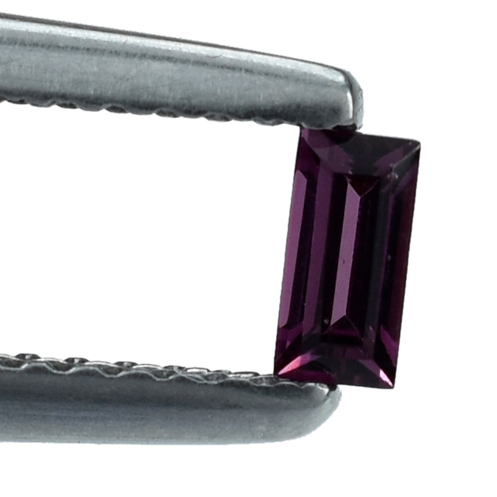 RHODOLITE CUT BAGUETTE 4X2MM 0.19 Cts.