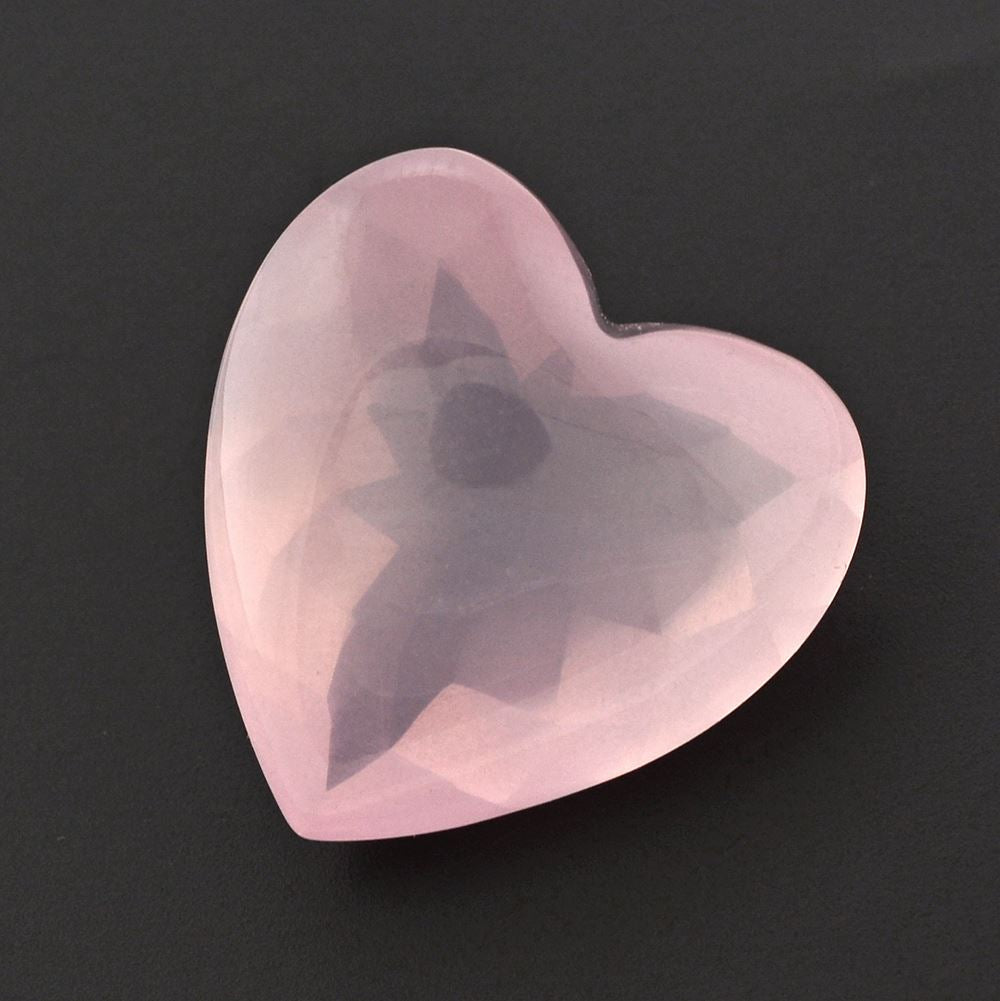 ROSE QUARTZ BUFFTOP HEART CAB 20MM 22.10 Cts.