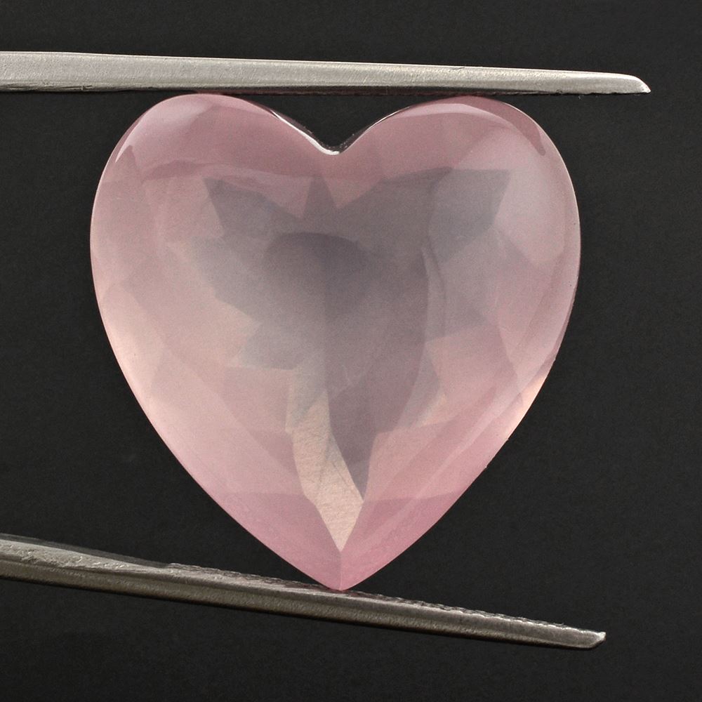 ROSE QUARTZ BUFFTOP HEART CAB 20MM 22.10 Cts.