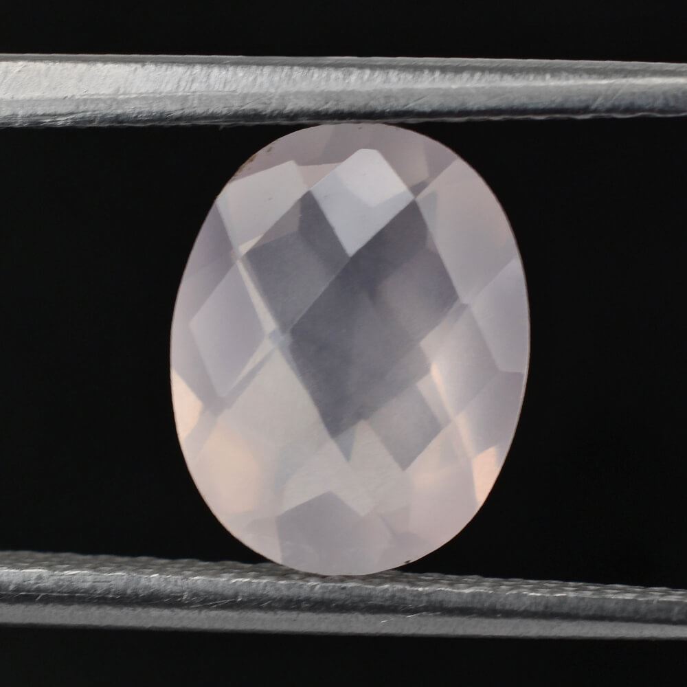ROSE QUARTZ CHECKER CUT OVAL (SEMI-MILKY) (NICE COLOR) 9X7MM 1.57 Cts.