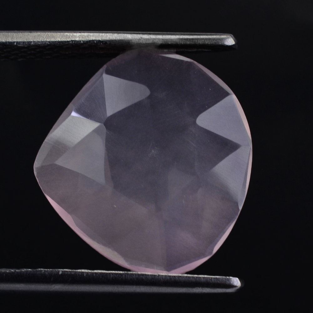 ROSE QUARTZ ROSE CUT BRIOLETTE IRREGULAR HEART 15X14MM 4.76 Cts.
