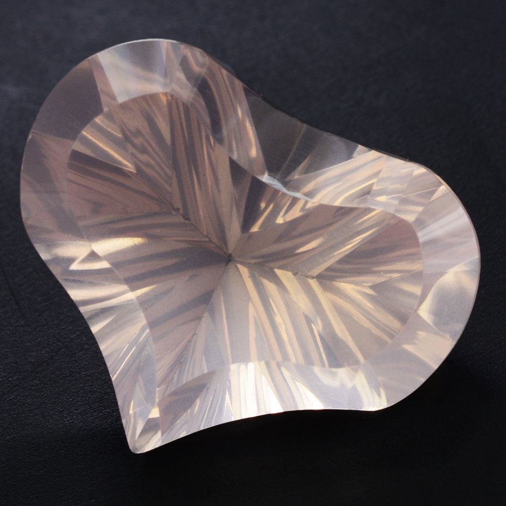 ROSE QUARTZ SPADE (DES#96) 20X16MM 15.26 Cts.