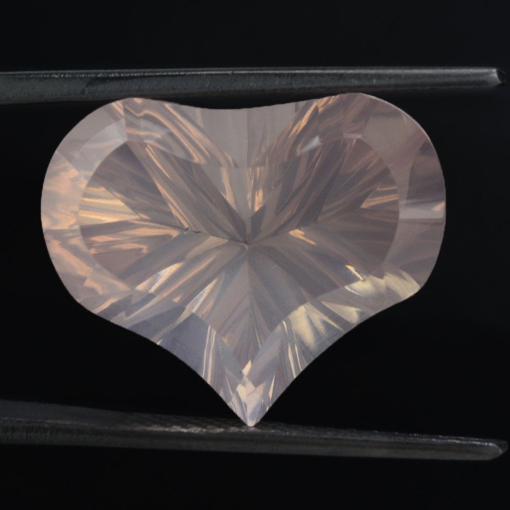 ROSE QUARTZ SPADE (DES#96) 20X16MM 15.26 Cts.