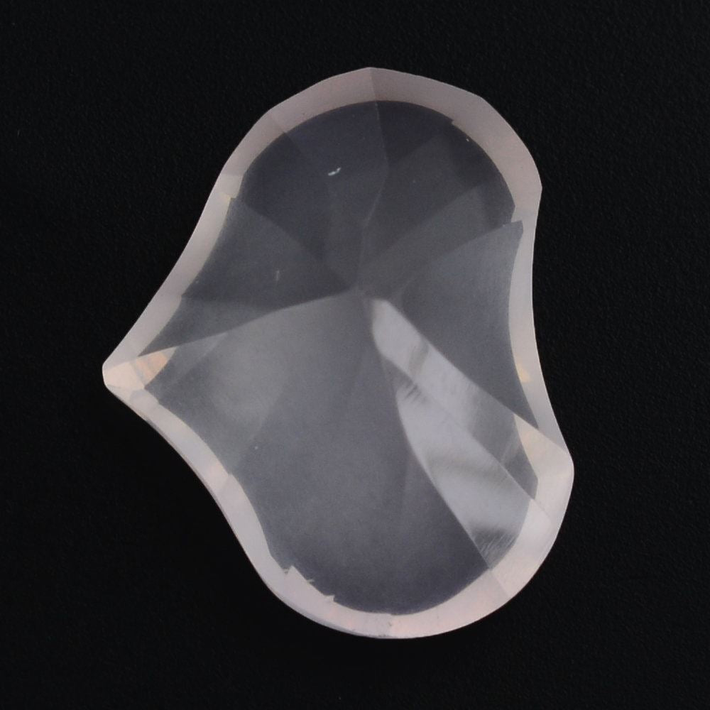 ROSE QUARTZ SPADE (DES#96) 14X11MM 5.45 Cts.