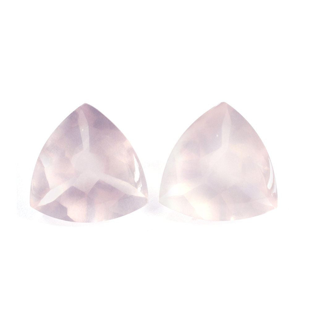 ROSE QUARTZ BUFFTOP TRILLION 8MM 1.58 Cts.