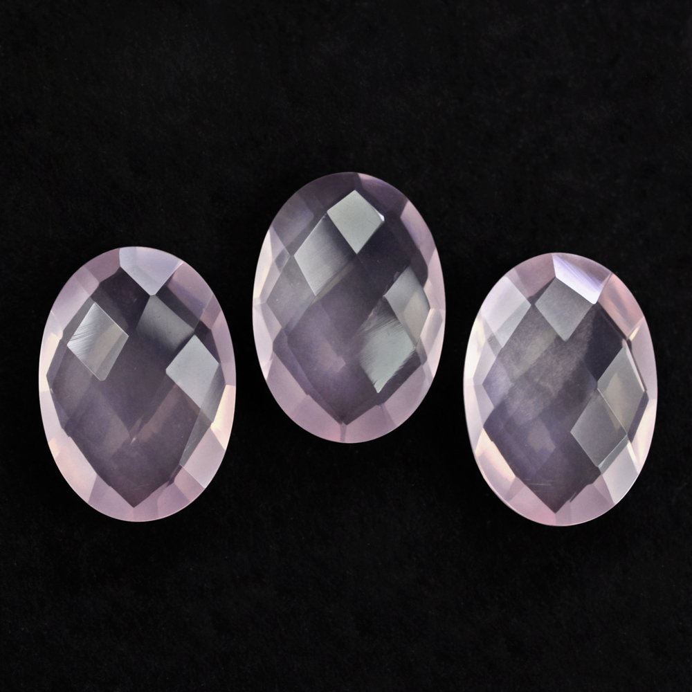 ROSE QUARTZ BRIOLETTE OVAL (SEMI MILKY) (NICE SI) 14X10MM 4.04 Cts.