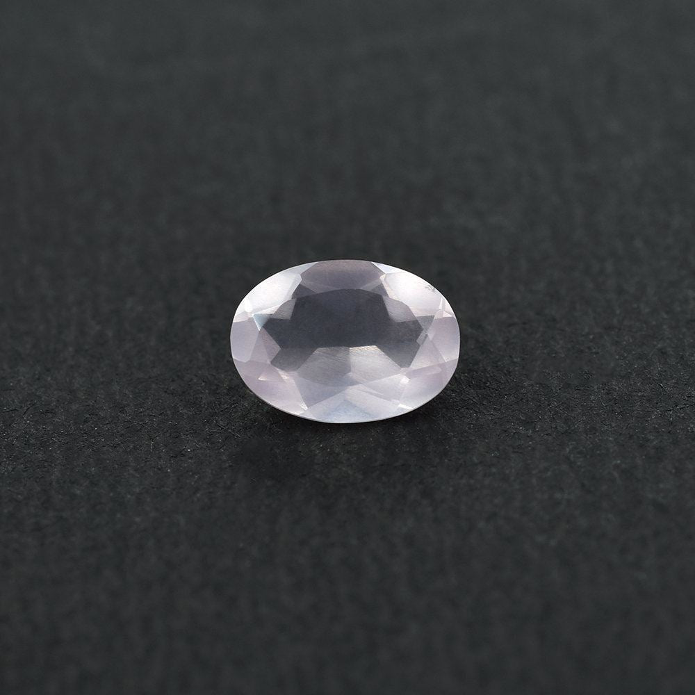 ROSE QUARTZ CUT OVAL (SEMI-MILKY/SUPER) 7X5MM 0.69 Cts.