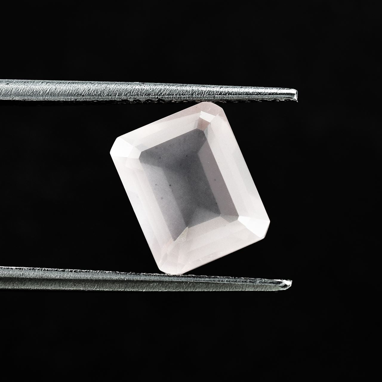 ROSE QUARTZ STEP CUT OCTAGON (SEMI MILKY)(SUPER EXTRA)(CLEAN) 10.00X8.00 MM 3.13 Cts.