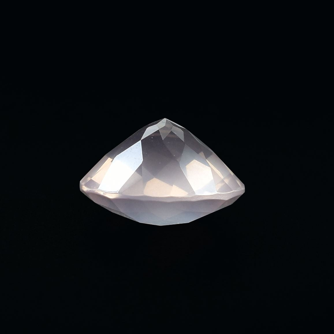 ROSE QUARTZ CHECKER CUT TOP CUT ROUND (MILKY)(CLEAN) 12.00X12.00 MM 5.39 Cts.