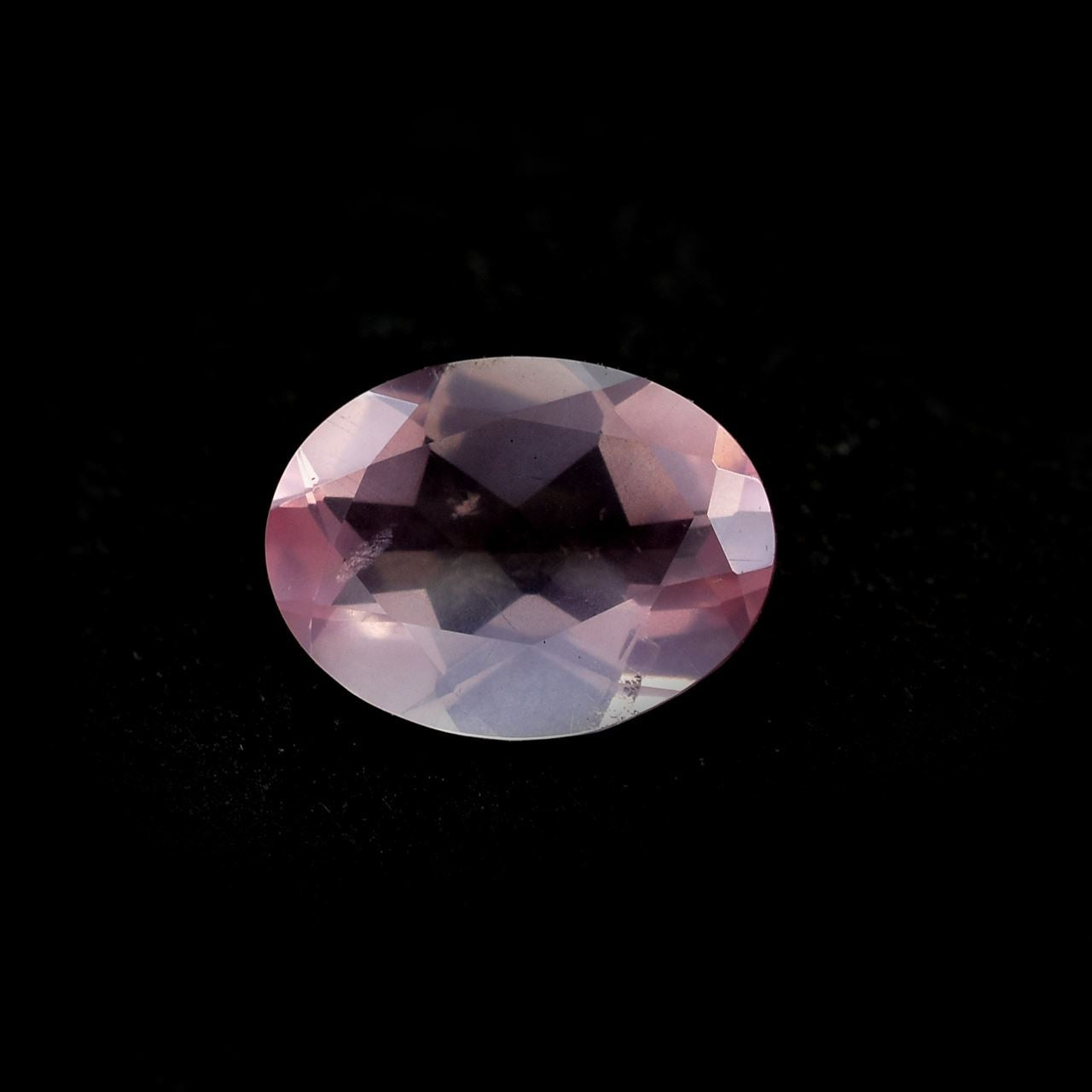ROSE QUARTZ CUT OVAL (SUPER)(SEMI MILKY) 8.00X6.00 MM 1.10 Cts.