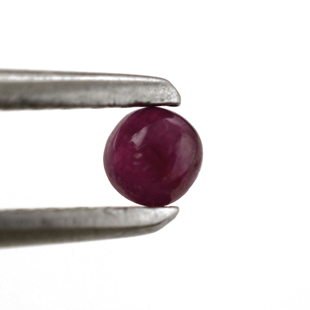 RUBY ROUND CAB 2.50MM 0.11 Cts.