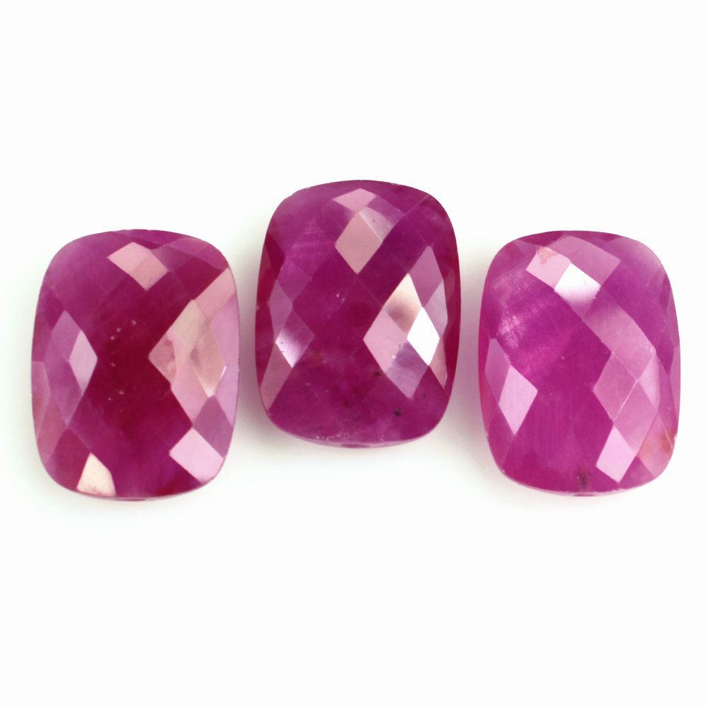 GLASSFILLED RUBY BRIOLETTE CUSHION (HALF DRILL) 20X15MM 19.00 Cts.