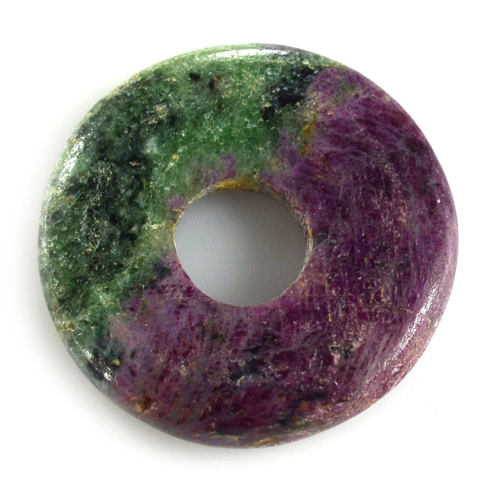 RUBY ZOISITE PLAIN ROUND WITH CARVED WITH BIG HOLE (FULL DRILL) 19X4MM 12.60 Cts.