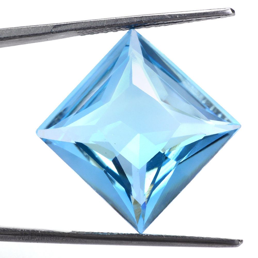 SKY BLUE TOPAZ PRINCESS CUT SQUARE 17MM 21.35 Cts.