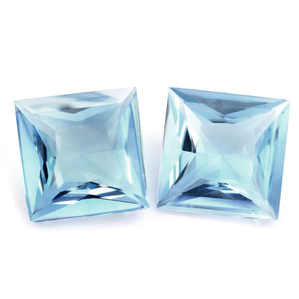 SKY BLUE TOPAZ PRINCESS CUT SQUARE 17MM 21.35 Cts.