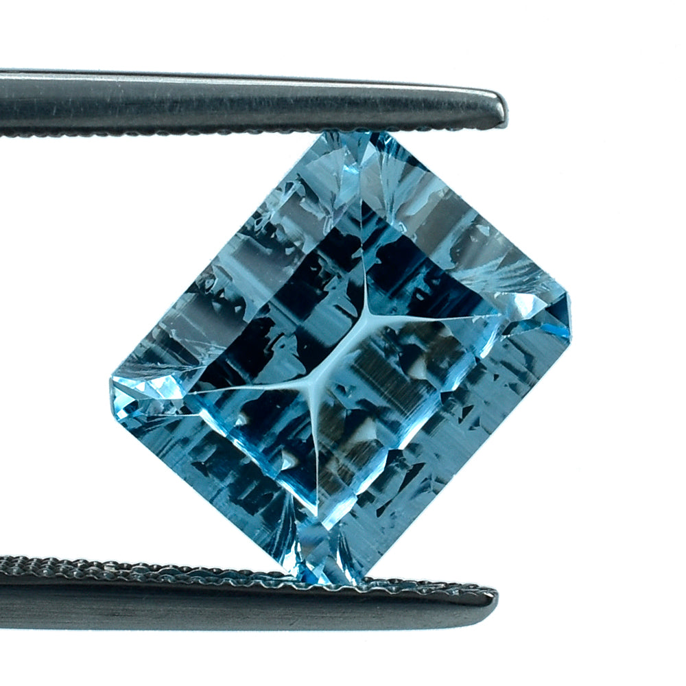 SKY BLUE TOPAZ CONCAVE SPLENDOR CUT OCTAGON (DES#41) 11X9MM 5.48 Cts.