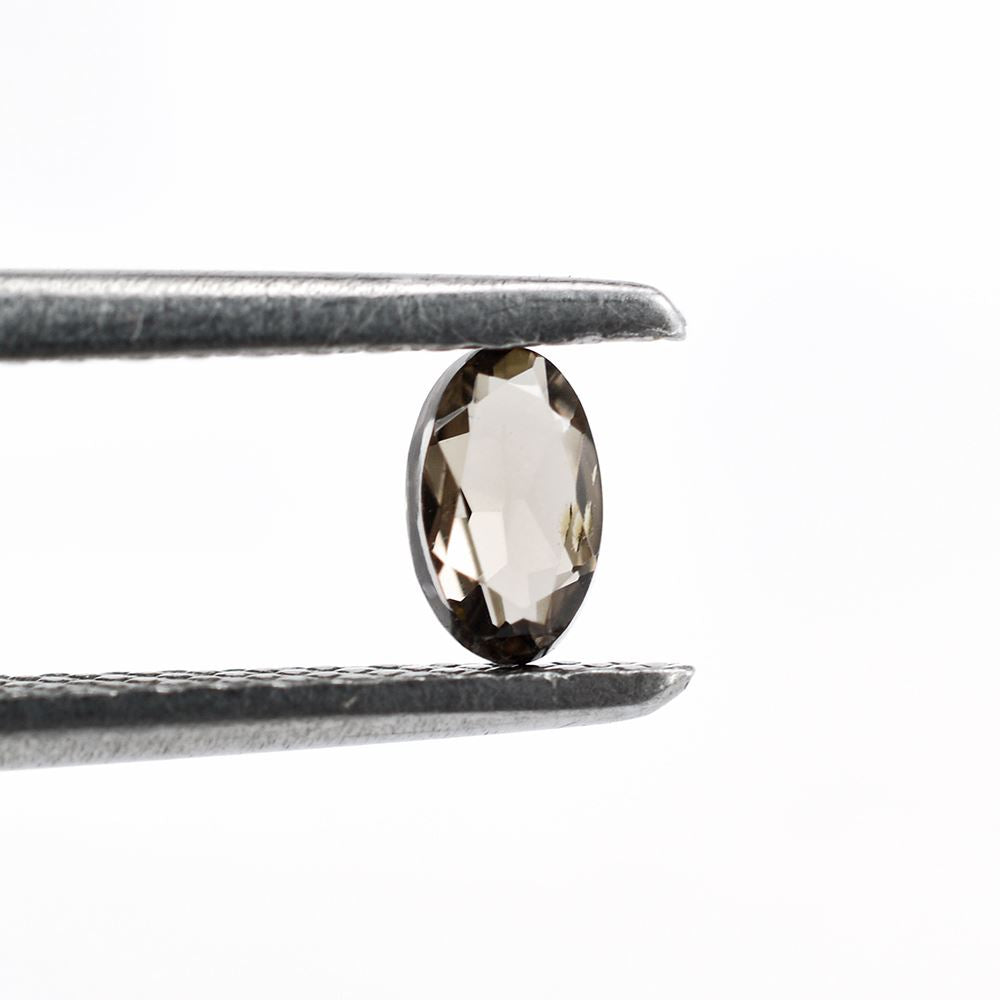 SMOKY QUARTZ CUT OVAL 4.50X3MM 0.25Cts.