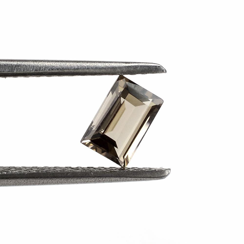 SMOKY QUARTZ CUT BAGUETTE 6X4MM 0.52 Cts.