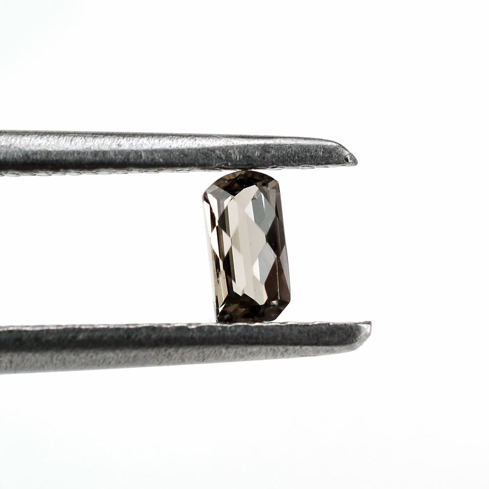 SMOKY QUARTZ CHECKER CUT FANCY 4X2MM 0.10 Cts.