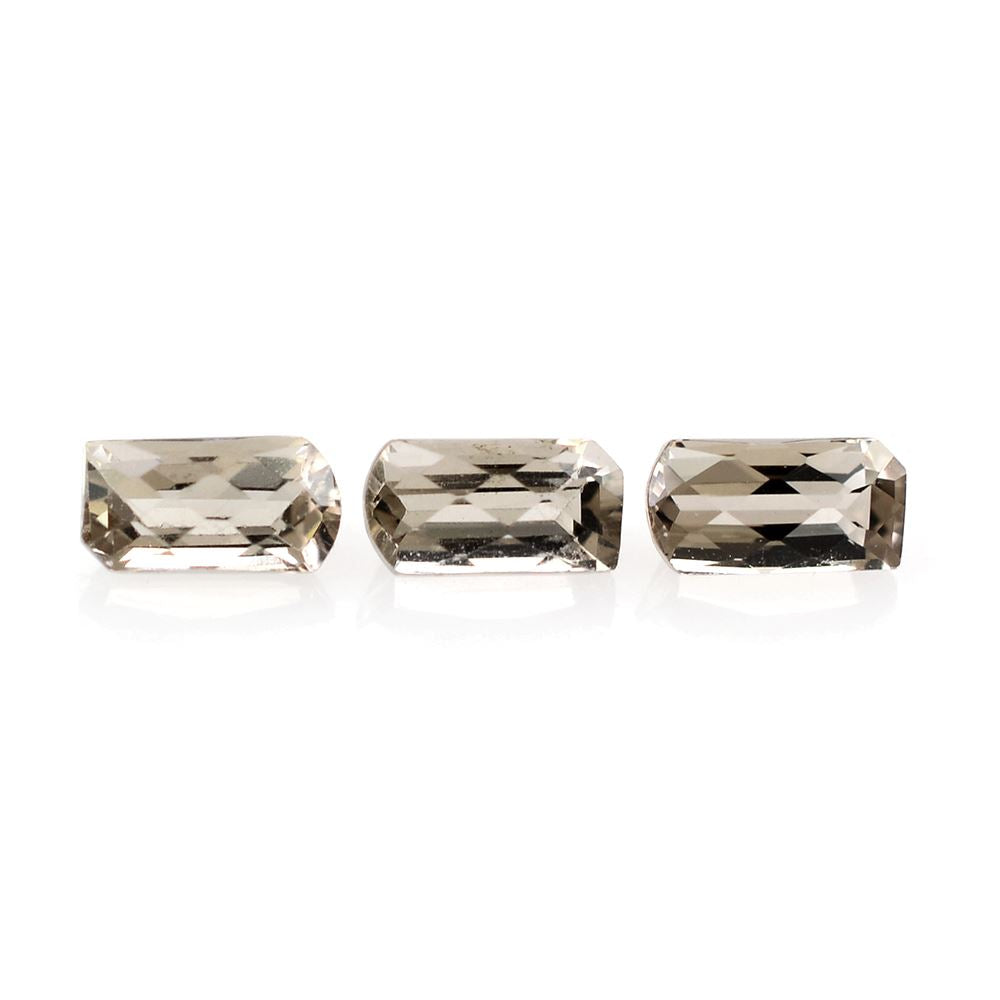 SMOKY QUARTZ CHECKER CUT FANCY 4X2MM 0.10 Cts.