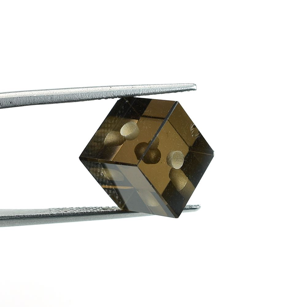 SMOKY QUARTZ PLAIN CUBE (H/D-2.00MM)(MEDIUM)(CLEAN) 10.00X10.00 MM 12.24 Cts.