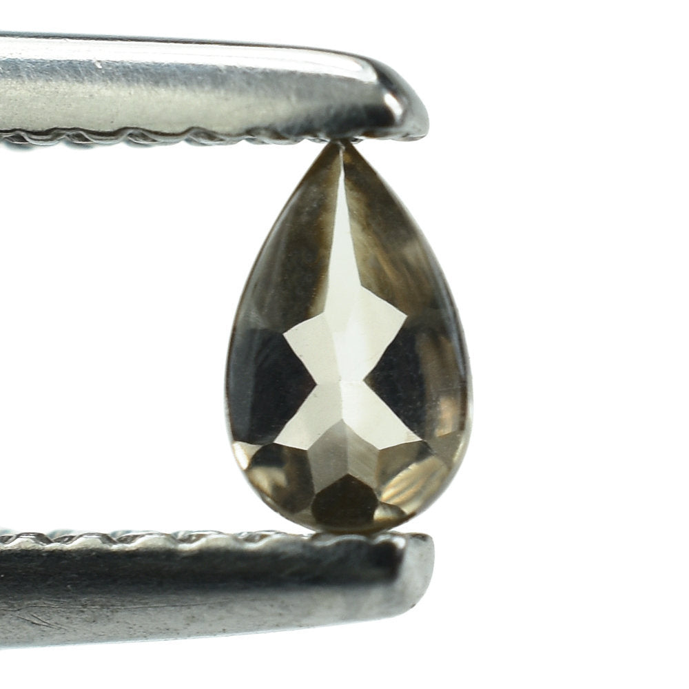 SMOKY QUARTZ BUFFTOP PEAR 5X3MM 0.19 Cts.