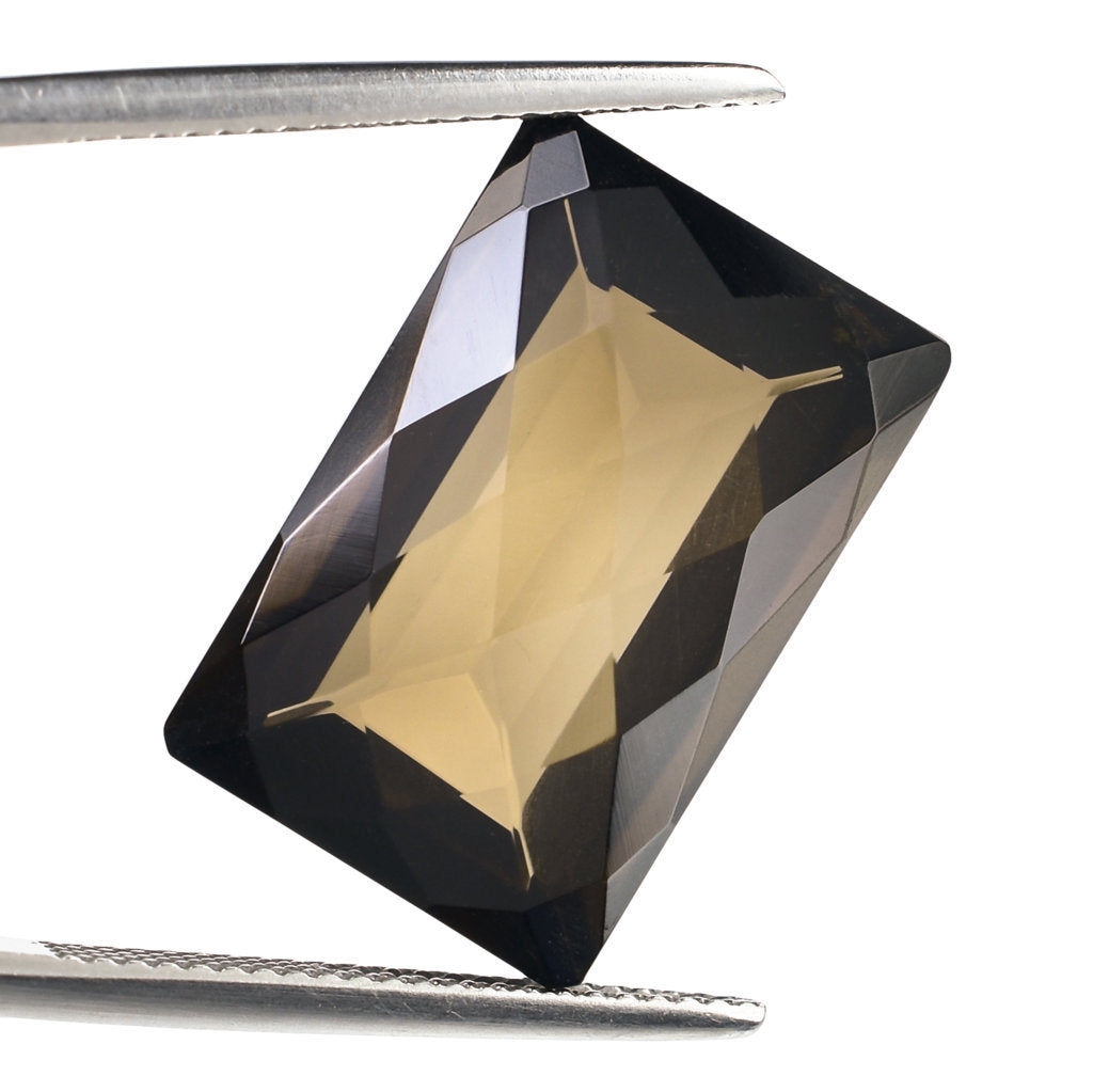 SMOKY QUARTZ CHECKER CUT OCTAGON 20X13MM 16.60 Cts.