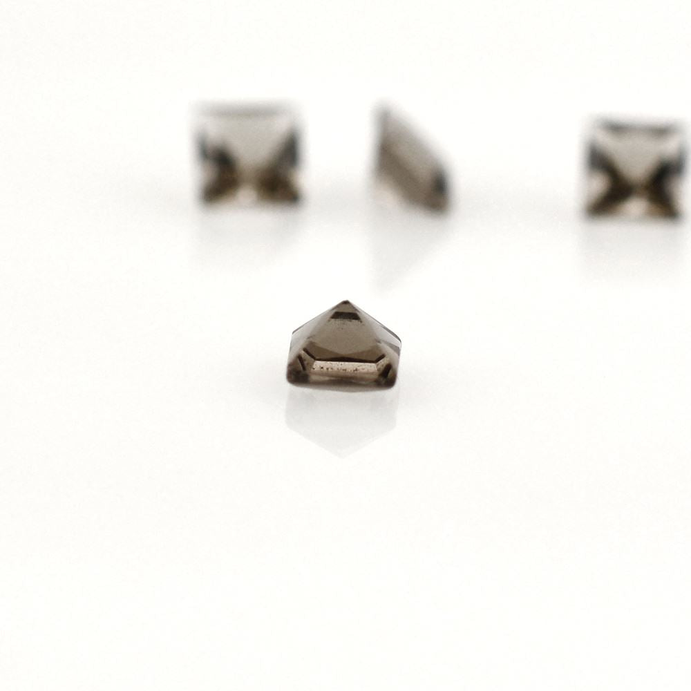 SMOKY QUARTZ PRINCESS CUT SQUARE 2.50MM 0.10 Cts.