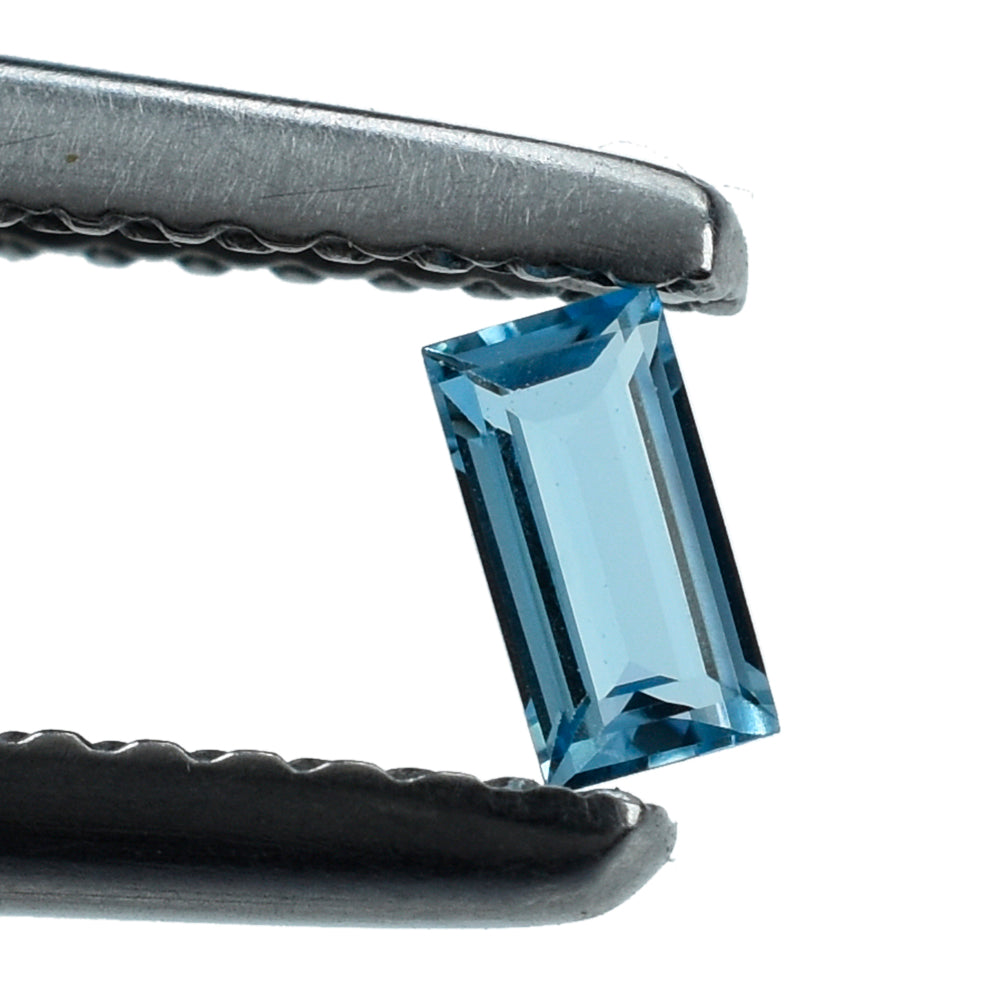 SWISS BLUE TOPAZ CUT BAGUETTE 4X2MM 0.12 Cts.