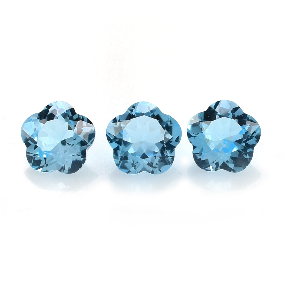 SWISS BLUE TOPAZ CUT FLOWER 5 LEAF 6MM (TH. 3.60-4.00MM) 1.05 Cts.