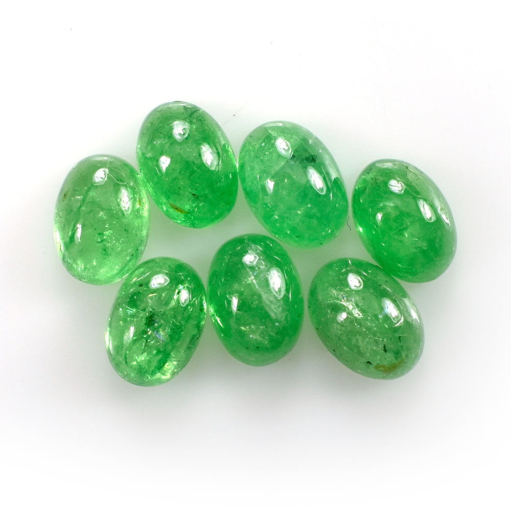 TSAVORITE OVAL CAB (MILKY) 7X5MM 1.13 Cts.